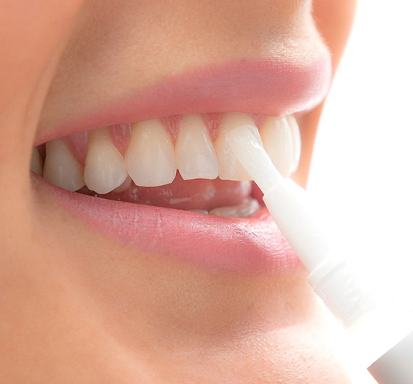 LAPIZ BLANQUEADOR DENTAL WHITE